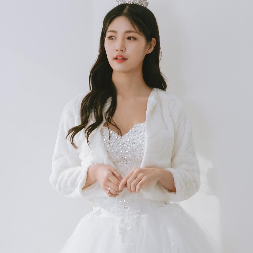 릴리드레스 퍼가디건 웨딩볼레로 드레스숄 망토 웨딩케이프 후기, 필수템으로 인정