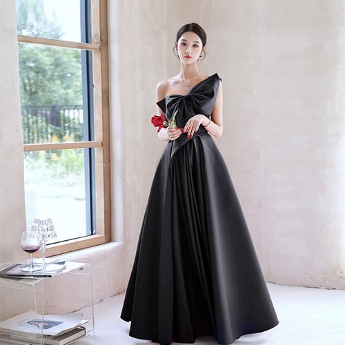 완벽한 특별한 날을 위한 웨딩촬영 야외스냅 블랙드레스 추천